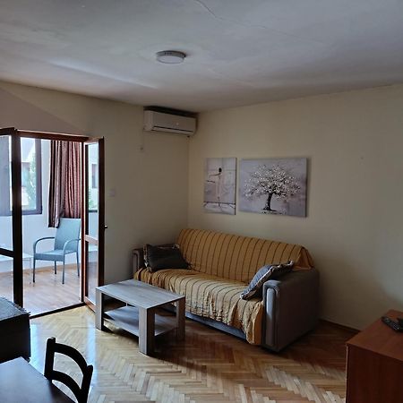 Malo Brdo Apartamento Podgorica Exterior foto